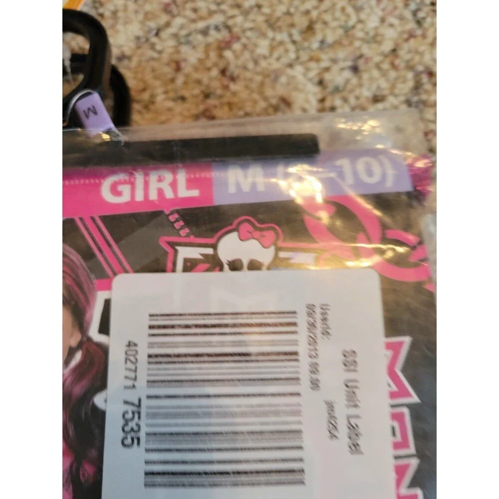 NEW 2013 Monster High Scaris City Of Frights Draculaura Costume Girls 8-10